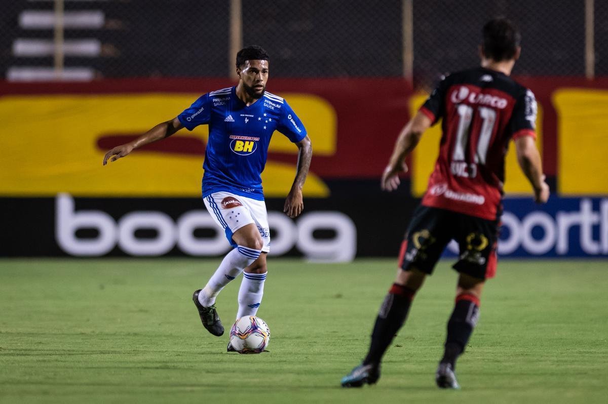 Fotos do jogo entre Vitória e Cruzeiro, no estádio Barradão, em Salvador, pela 28ª rodada da Série B