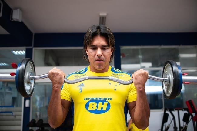 Fotos do treino do Cruzeiro nesta quinta-feira (6/5), na Toca da Raposa II