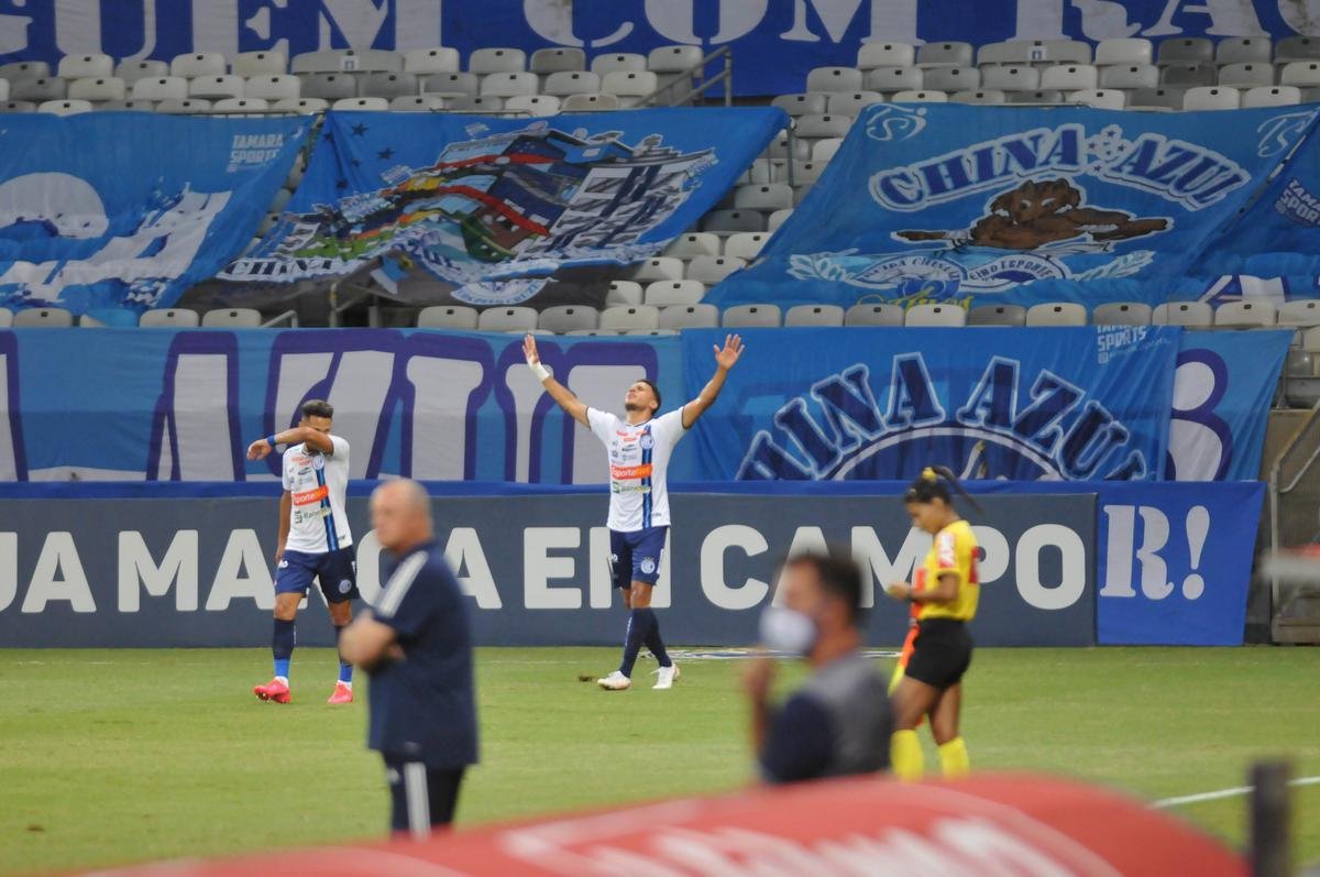 O atacante Renan Gorne marcou 7 gols em 28 jogos pelo Confiana, que ficou em 15 na Srie B, com 46 pontos.