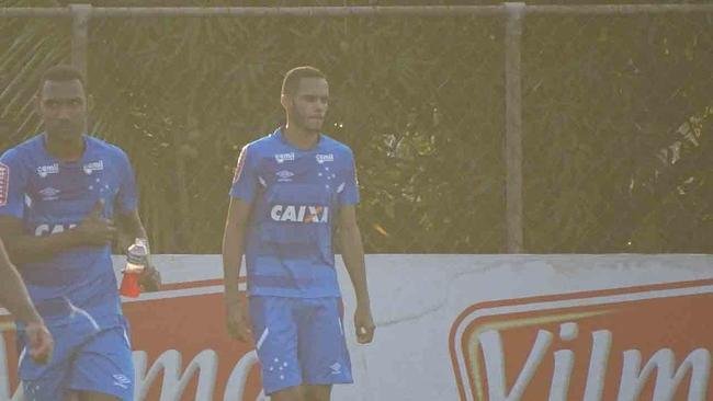 Careca (atacante) - veio para o Cruzeiro aps marcar 23 gols em 36 jogos pelo Atltico-AC. Por conta do bom rendimento nos treinamentos, chegou a ser relacionado para alguns jogos pelo tcnico Mano Menezes.