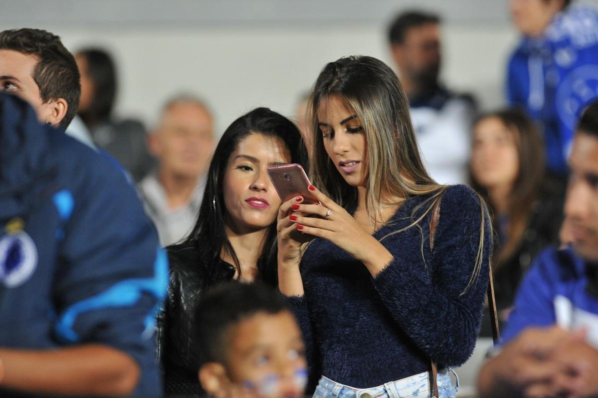Torcida do Cruzeiro no duelo desta tera, no Mineiro, contra o Racing, pela Libertadores