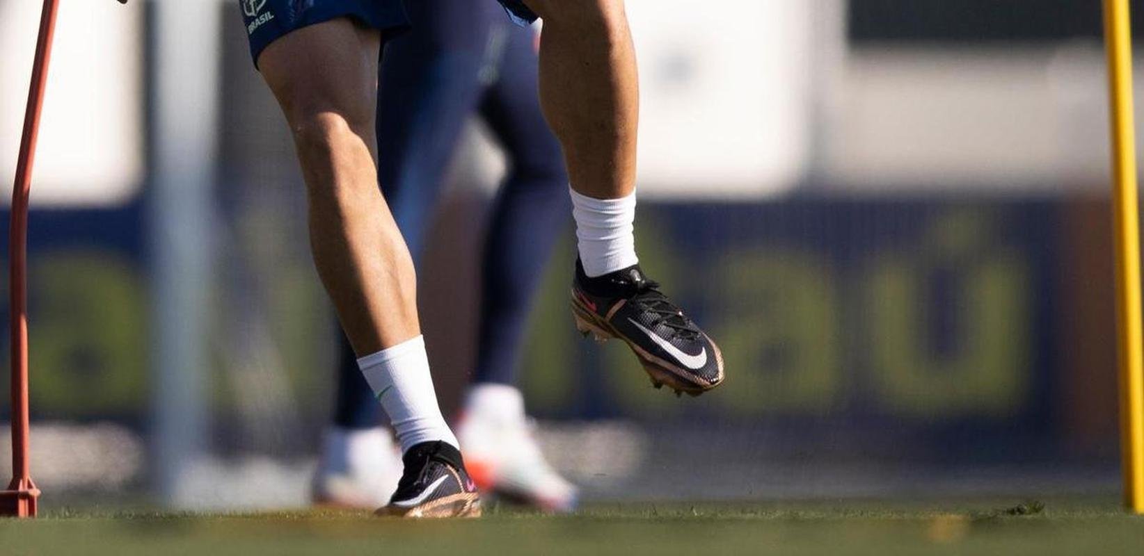 Lucas Paquet - Nike Phantom GT2 DF Elite - sem venda