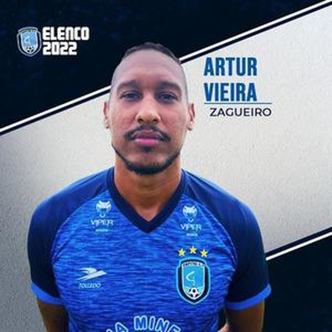 Artur: Zagueiro de 30 anos. Est no Mahasarakham, da Tailndia, desde 2022