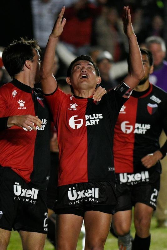 No segundo tempo, Coln virou com gols de Wilson Morelo e Luiz Pulga Rodrguez