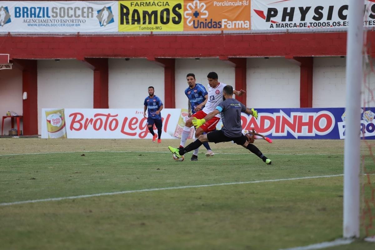 Com trs gols de Rubens e um de Maycon Douglas, Tombense goleou So Jos-SP por 4 a 0, pela segunda rodada do Grupo B da Srie C
