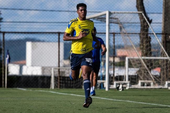 Fotos do treino do Cruzeiro nesta segunda-feira (22/11) na Toca II