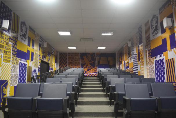 Miniauditrio fica na ala administrativa, assim como a recepo, e tambm ser utilizado como sala de imprensa