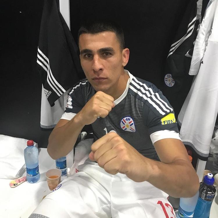 Alvo do Atlético, Junior Alonso tem 'aval' até de Bielsa e recusou