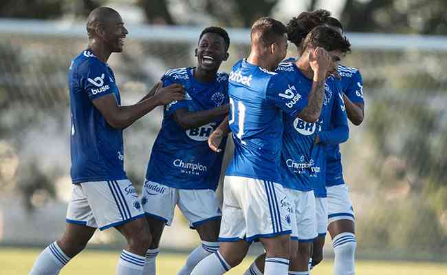 Na Toca da Raposa II, o time sub-20 do Cruzeiro goleou o Uberlândia por 6 a 0