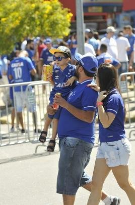 Torcedores do Cruzeiro compareceram em grande nmero ao Mineiro na semifinal contra o Tupi