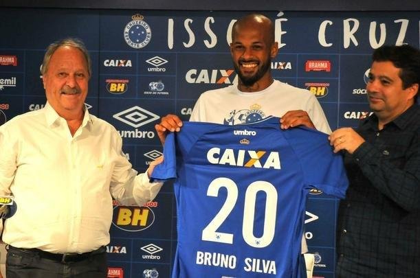 Fotos da apresentao do volante Bruno Silva no Cruzeiro (Ramon Lisboa/EM D.A Press)
