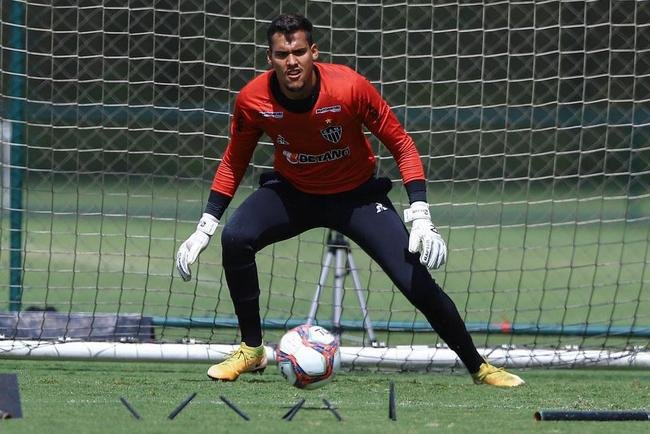 Matheus Mendes - nunca jogou