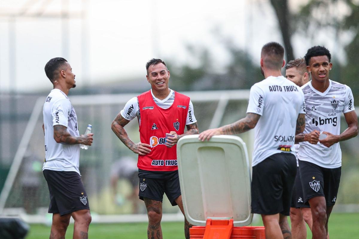 Fotos do primeiro treino de Hulk no Atlitco