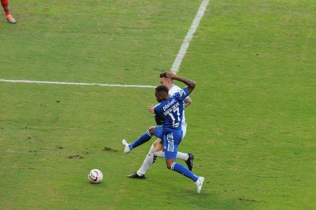 Fotos do jogo entre Cruzeiro e Ponte Preta, no Mineiro, em Belo Horizonte, pela 13 rodada da Srie B do Brasileiro