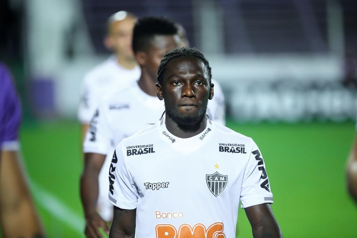 Imagens da partida entre Defensor e Atltico, em Montevidu, pela Libertadores