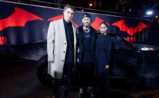 Neymar conheceu Robert Pattinson e Zo Kravitz no tapete vermelho do novo filme do Batman