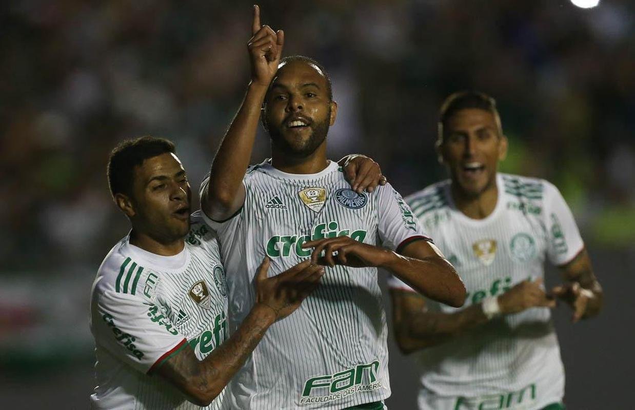 Alecsandro - Jogou no Atltico em 2013. Foi para o Palmeiras em 2015 e ficou at 2017.