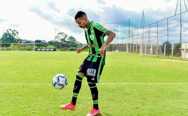Paulinho Bóia, vindo do Metalista, da Ucrânia, promete ajudar muito o América na Libertadores