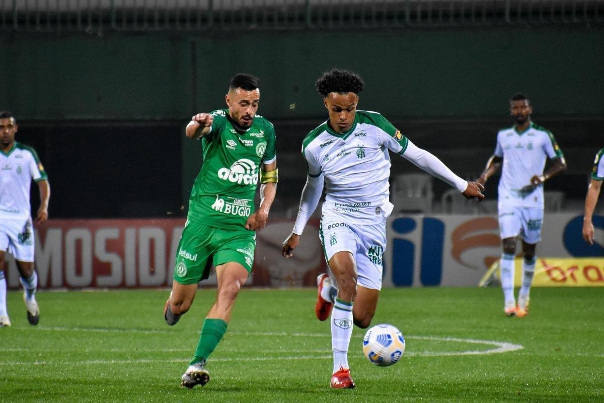 Amrica visitou a Chapecoense na Arena Cond pela 16 rodada do Brasileiro