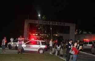 Cidade do Galo  alvo de protestos da torcida depois do clssico