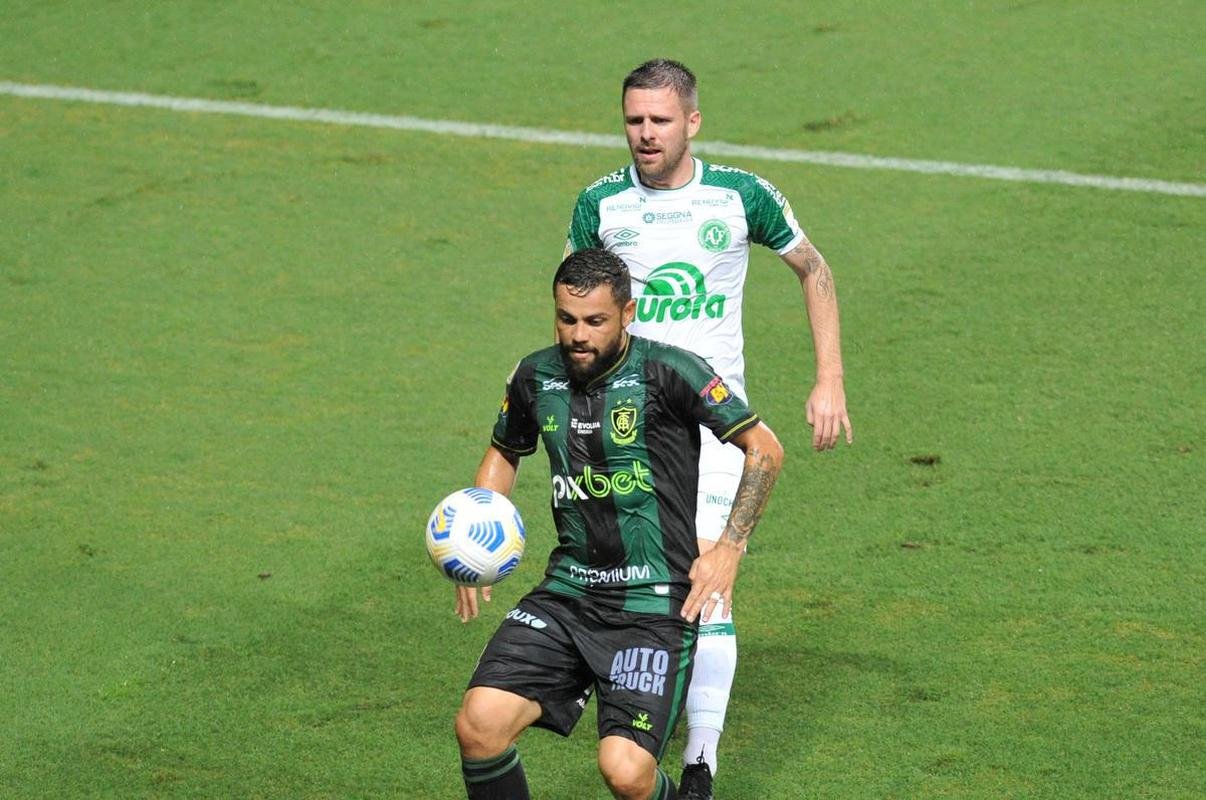 Fotos da vitria do Amrica sobre a Chapecoense, por 3 a 0, no Independncia, pela 35 rodada do Campeonato Brasileiro