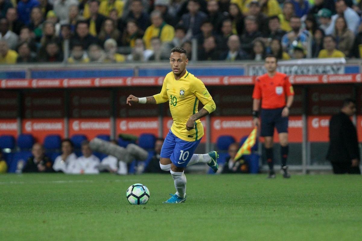 Brasil e Equador se enfrentaram, na Arena do Grmio, pela 15 rodada das Eliminatrias para a Copa