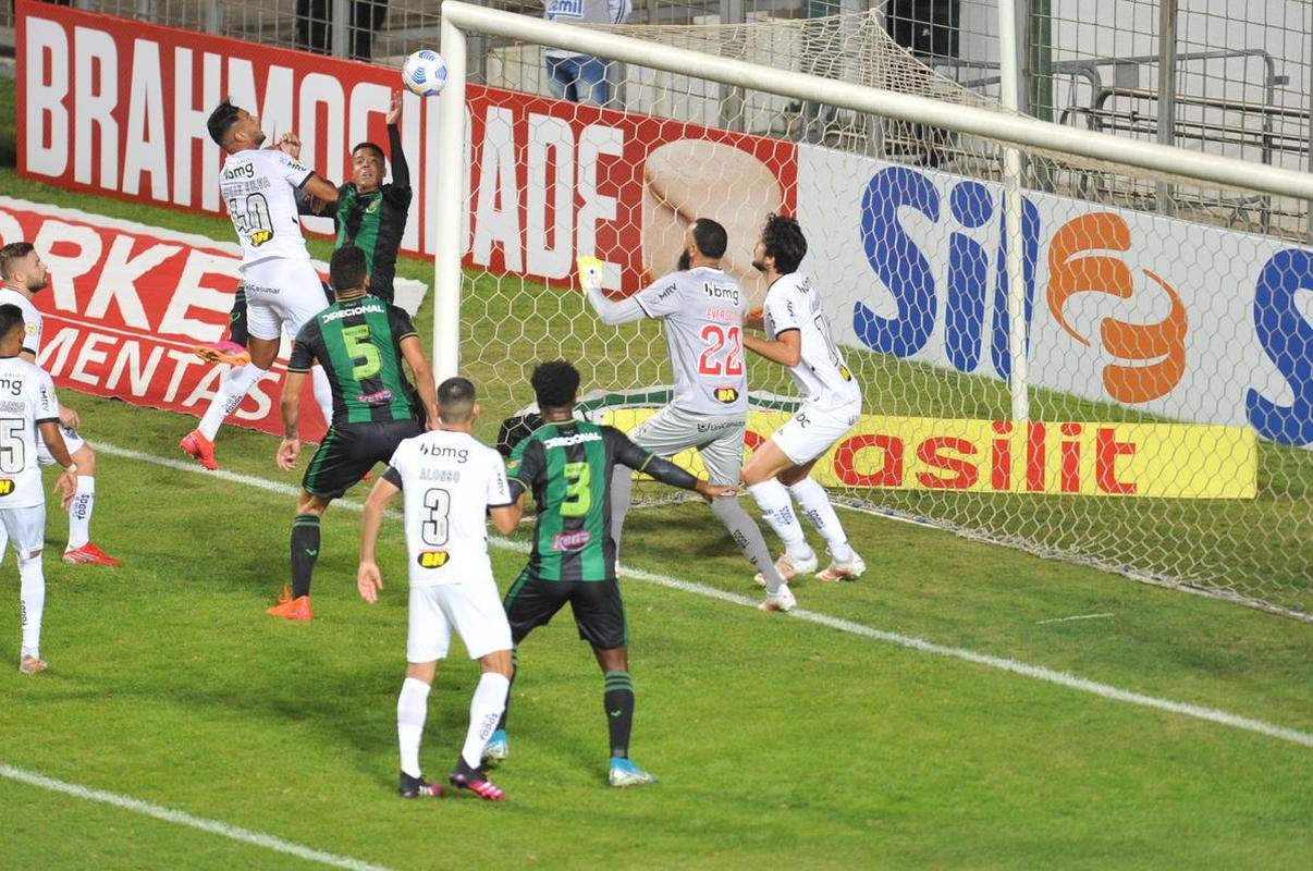 Fotos do jogo entre Amrica e Atltico