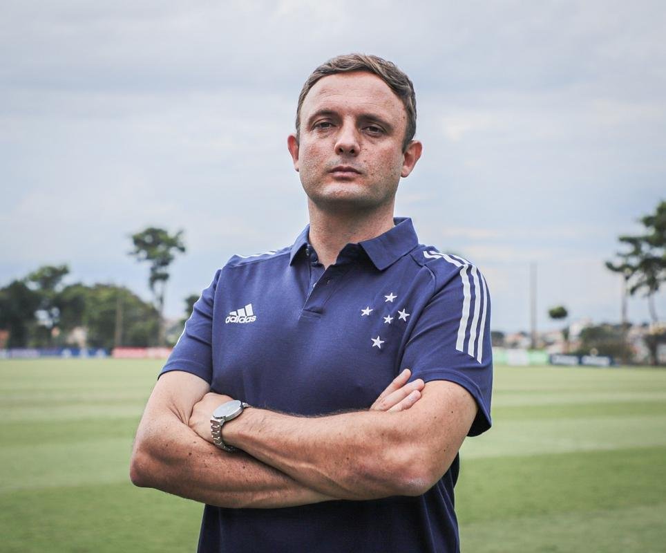 Cruzeiro apresenta Andr Mazzuco como novo diretor de futebol