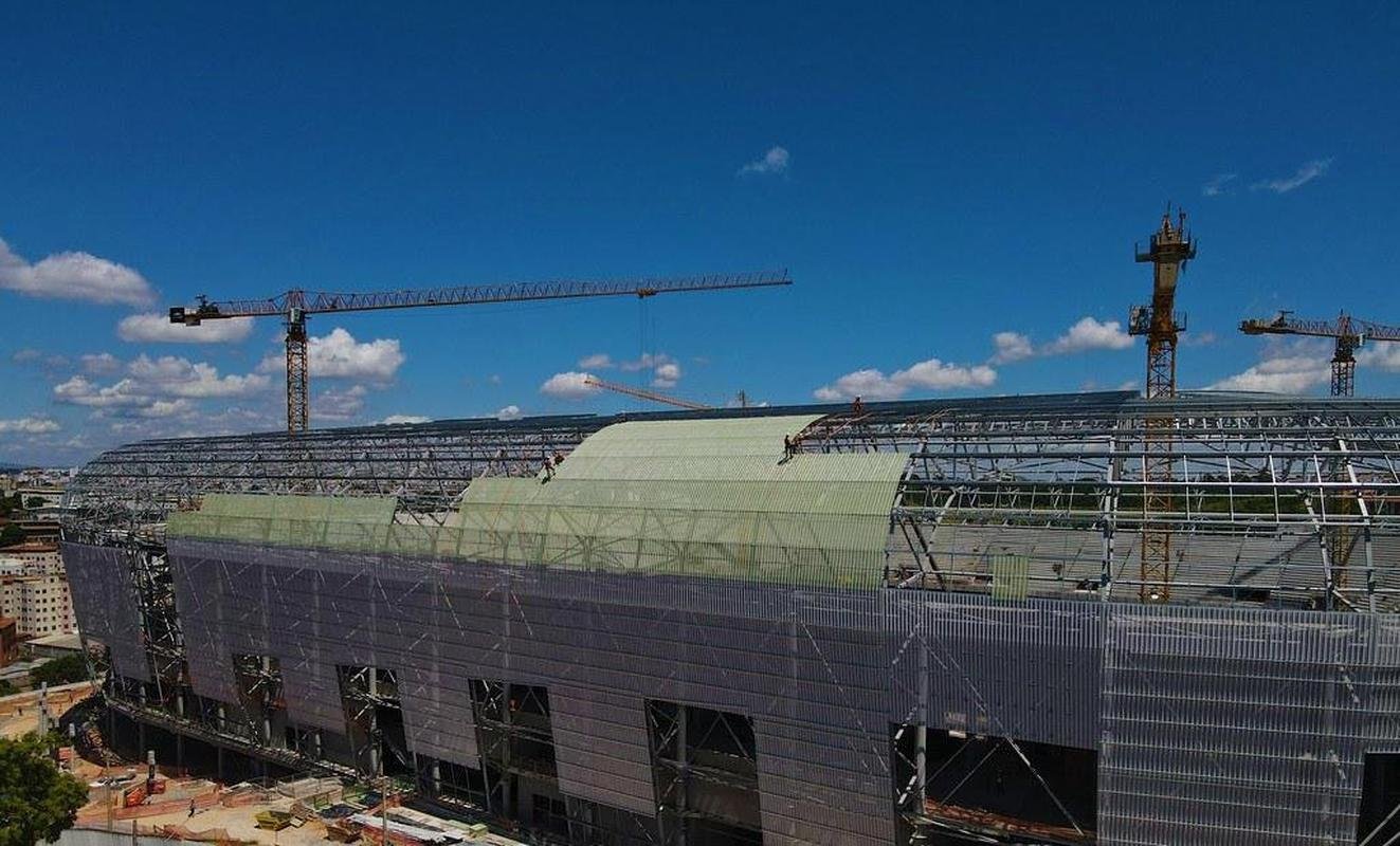 Estdio do Atltico est com 49% das obras concludas, as arquibancadas superiores foram finalizadas e o trabalho atualmente est focado nas instalaes internas, alvenaria e montagem da cobertura e estruturas.