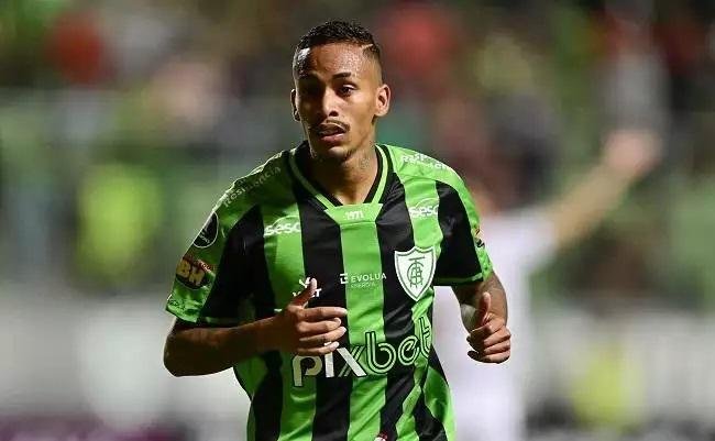 Paulinho Boia (atacante) - R$ 0. Estava emprestado pelo Metalist, da Ucrnia. Contrato se encerrou, e o jogador foi para o Kyoto Sanga, do Japo