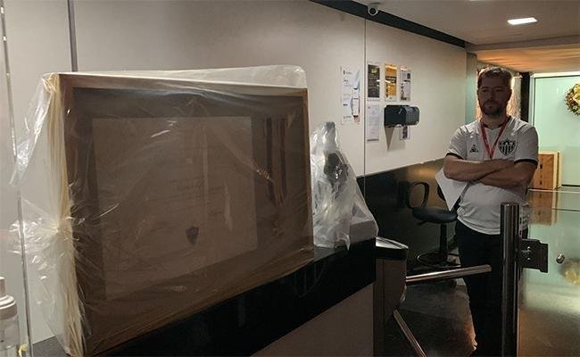 Filhos de Kalil devolvem Galo de Prata ao Atltico