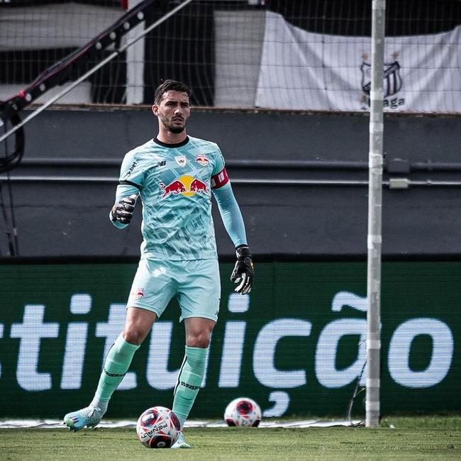 Cleiton - Foi vendido pelo Atltico ao Bragantino em 2020.  titular da equipe paulista.