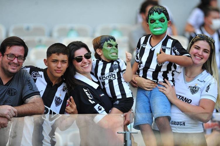 Festa da torcida do Atltico, no Mineiro, no jogo em que o time ergueu a taa de campeo brasileiro, diante do RB Bragantino