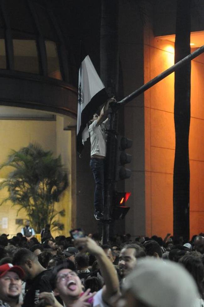 Festa da torcida pelo bicampeonato brasileiro do Atltico na sede do clube, no bairro de Lourdes, em BH