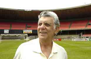 Revelado pelo Atltico e cunhado de Procpio, William formou a zaga titular do Cruzeiro ao lado do ex-treinador em 1966. Ele  aposentado pela Caixa Econmica e mora em Belo Horizonte. Nos tempos de jogador, o ex-zagueiro foi convocado por seis vezes para a Seleo Brasileira. 