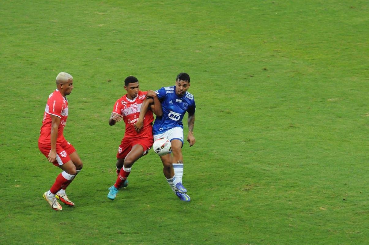 Fotos do jogo entre Cruzeiro e CRB, no Mineiro, em Belo Horizonte, pela 11 rodada da Srie B do Brasileiro