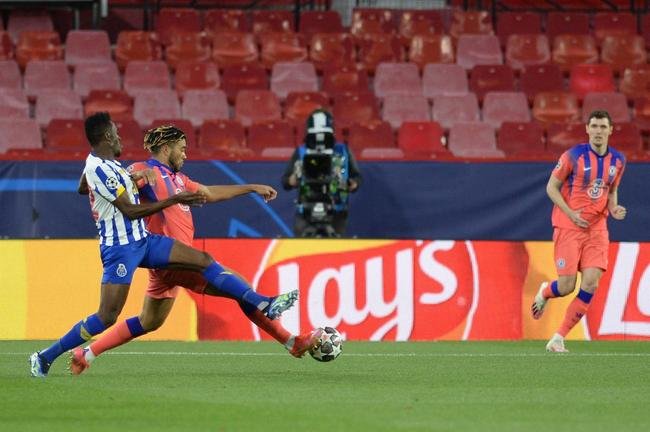 Fotos do jogo entre Porto e Chelsea, disputado no Est�dio Ram�n S�nchez Pizju�n, em Sevilla, na Espanha, pela ida das quartas de final da Liga dos Campe�es da Europa