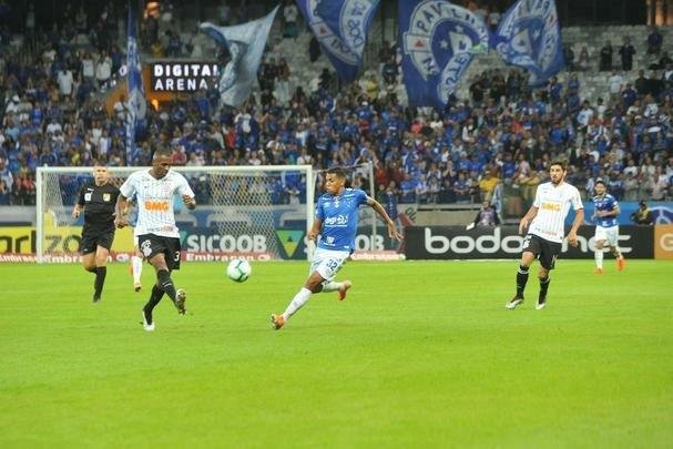Fotos de Cruzeiro x Corinthians, no Mineiro, pela oitava rodada do Campeonato Brasileiro