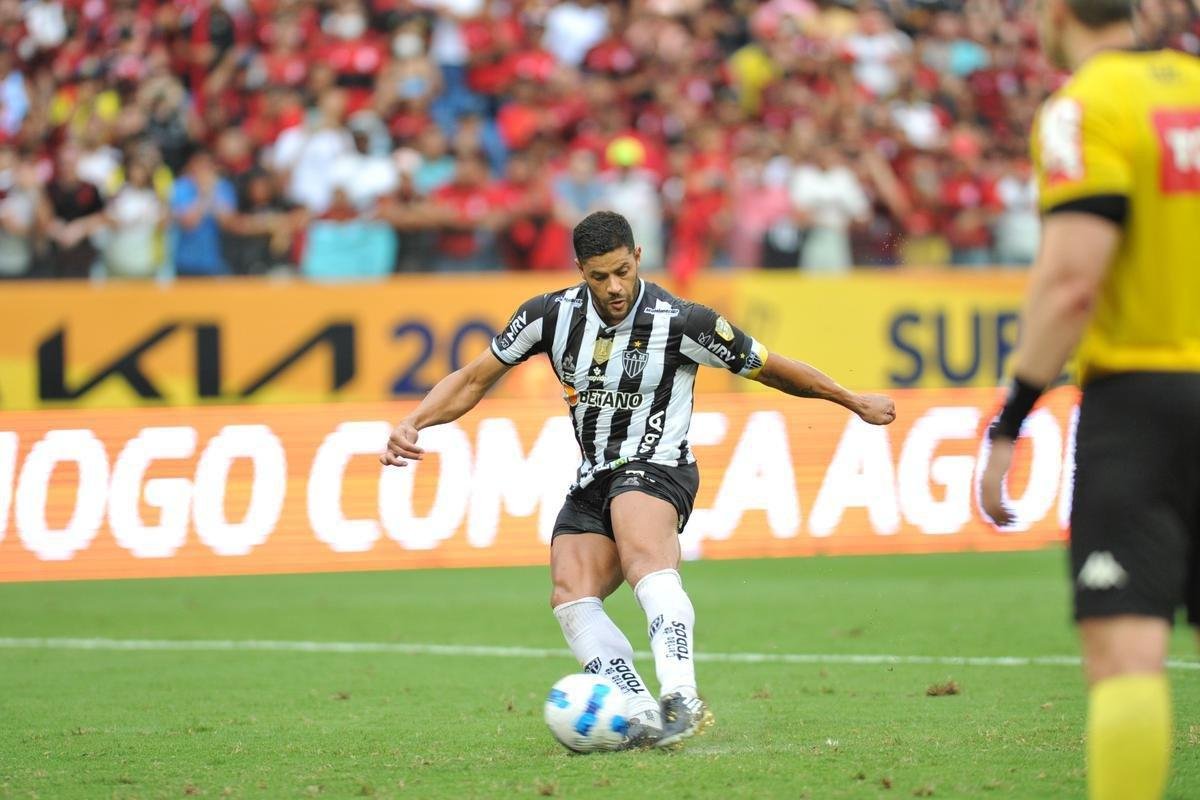 Fotos da vitria do Atltico sobre o Flamengo por 8 a 7 na deciso por pnaltis da final da Supercopa do Brasil, na Arena do Pantanal, em Cuiab. Everton foi o grande heri do Galo ao pegar a cobrana que resultou na conquista