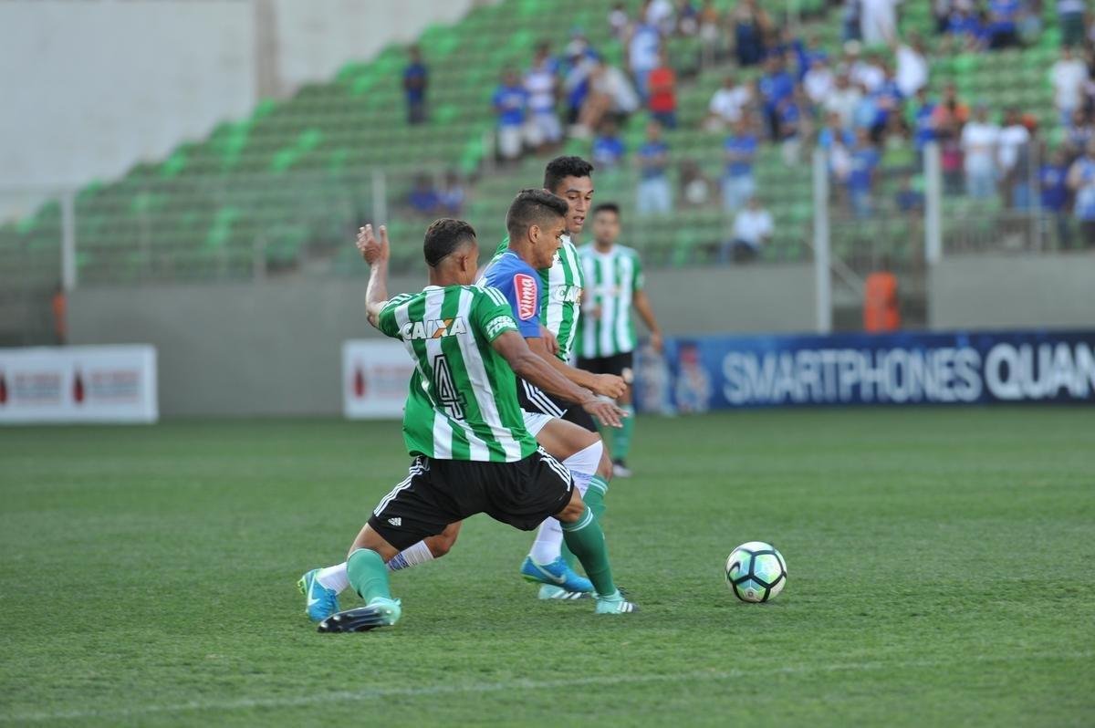 Imagens do jogo entre Cruzeiro e Coritiba, no Independncia, pela final do Campeonato Brasileiro Sub-20