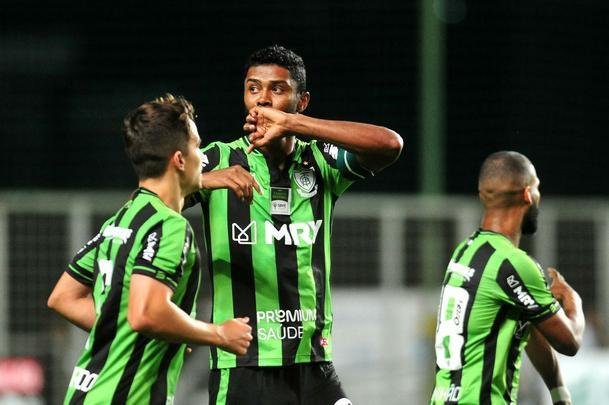 Amrica vence o Bragantino no Independncia e entra no G4 da Srie B