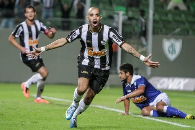 Depois de excelente passagem pelo Atltico, Tardelli voltou ao clube em 2013, como grande contratao alvinegra para a disputa da Copa Libertadores. Na segunda passagem, o jogador conquistou quatro ttulos: Copa Libertadores, Recopa Sul-Americana, Copa do Brasil e Campeonato Mineiro. Na segunda passagem, foram 102 jogos e 33 gols marcados.