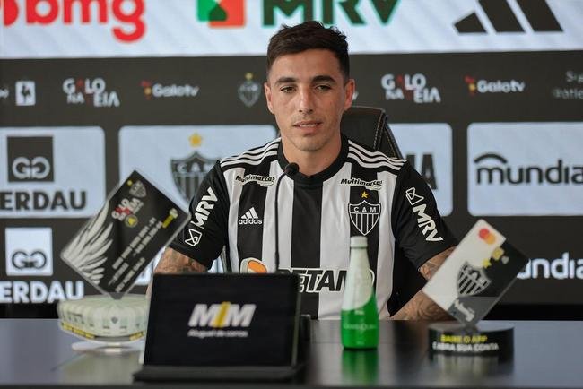 Saravia foi apresentado oficialmente pelo Atltico nesta sexta-feira (17/2), na Cidade do Galo. Lateral-direito argentino tem 29 anos.