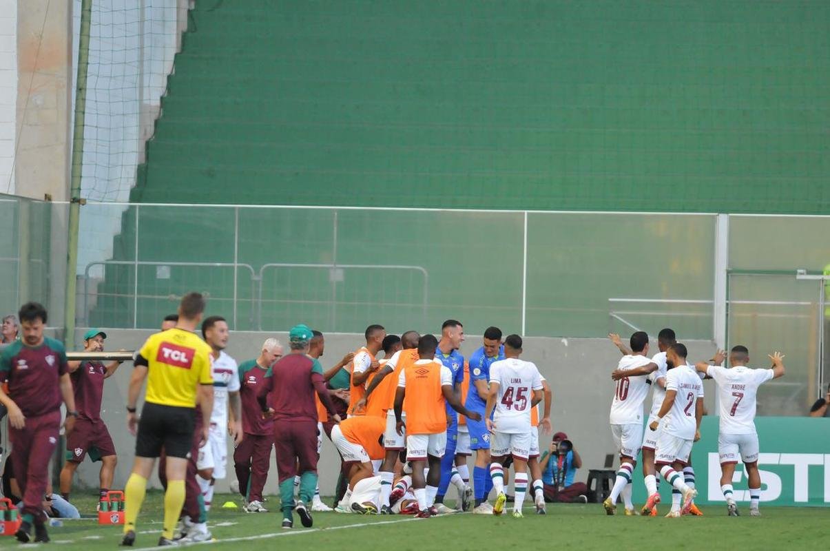 Amrica foi derrotado por 3 a 0 pelo Fluminense neste sbado (15/4), no Independncia, pela 1 rodada do Campeonato Brasileiro