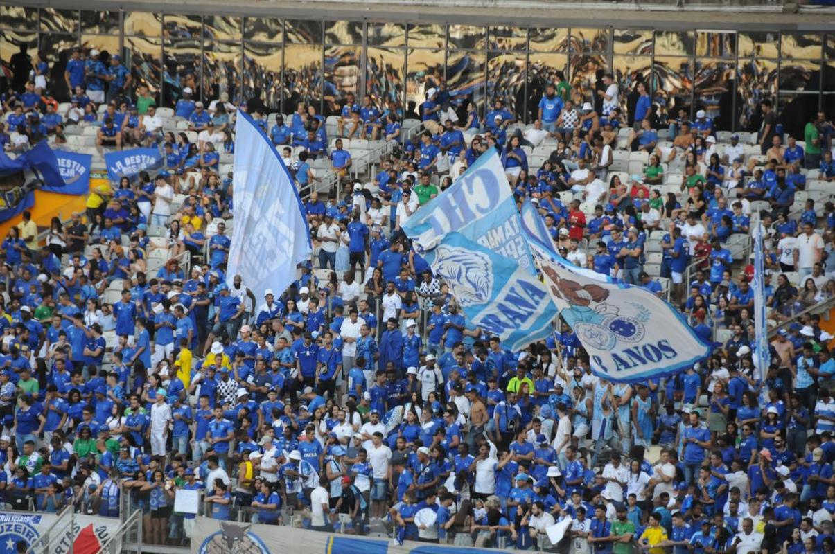 Cruzeiro x Bahia: fotos da torcida da Raposa no Mineiro