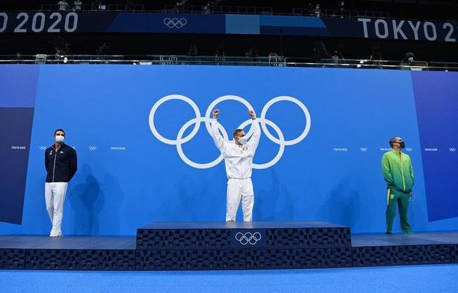 Bruno Fratus, do Minas, percorreu os 50m da piscina do Tokyo Aquatics Centre em 21s57 e levou o bronze