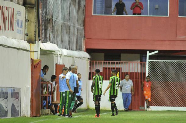 As melhores fotos do duelo entre Villa Nova e Amrica, em Nova Lima, pelo Mineiro