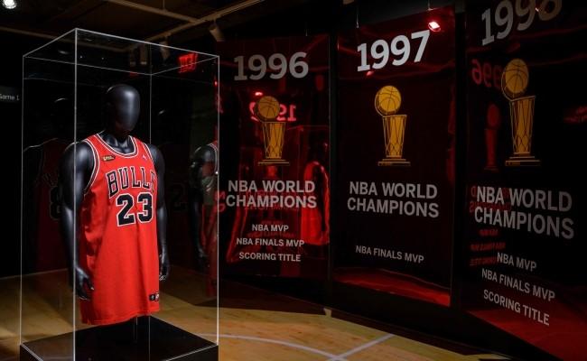 Como astro da NBA foi parar em um 'rachão' na periferia de São