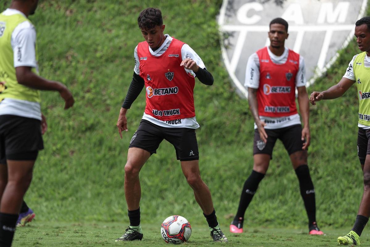Fotos do treino do Atltico desta sexta, o primeiro aps a sada de Sampaoli