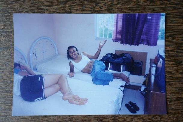 Fotos da passagem da craque Marta pelo Santa Cruz, time amador de Belo Horizonte